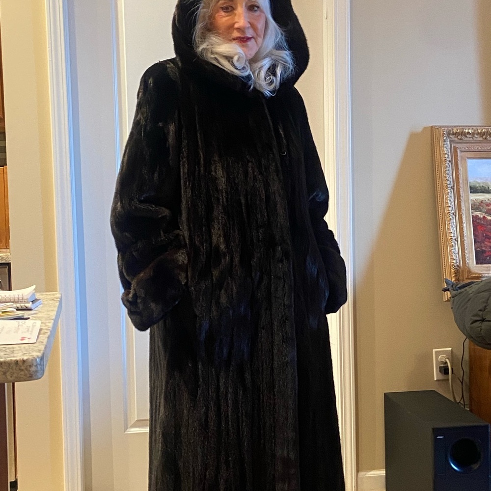 Elegant Black Fur Coat with detachable hood!
